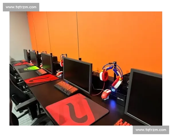 电竞狂潮来袭，观众直呼过瘾！直播间人气爆棚，谁才是真正的王者